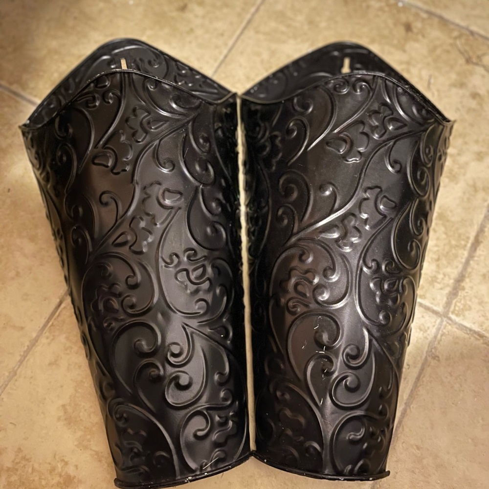 Black wall metal planters